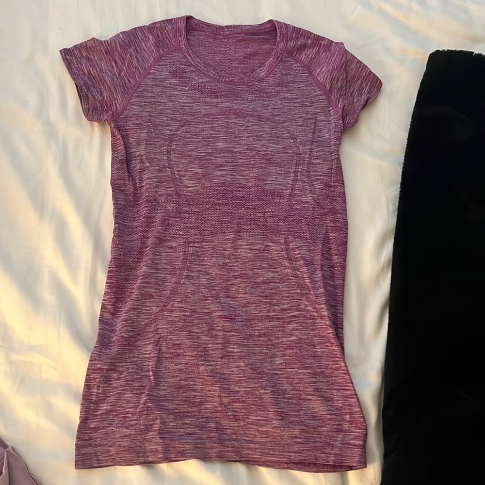 Swiftly tech lululemon top